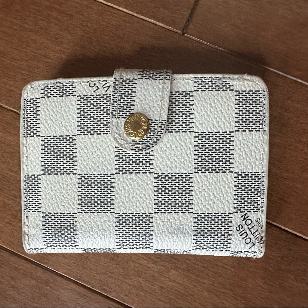 Checkered White and Gray credit card Wallet